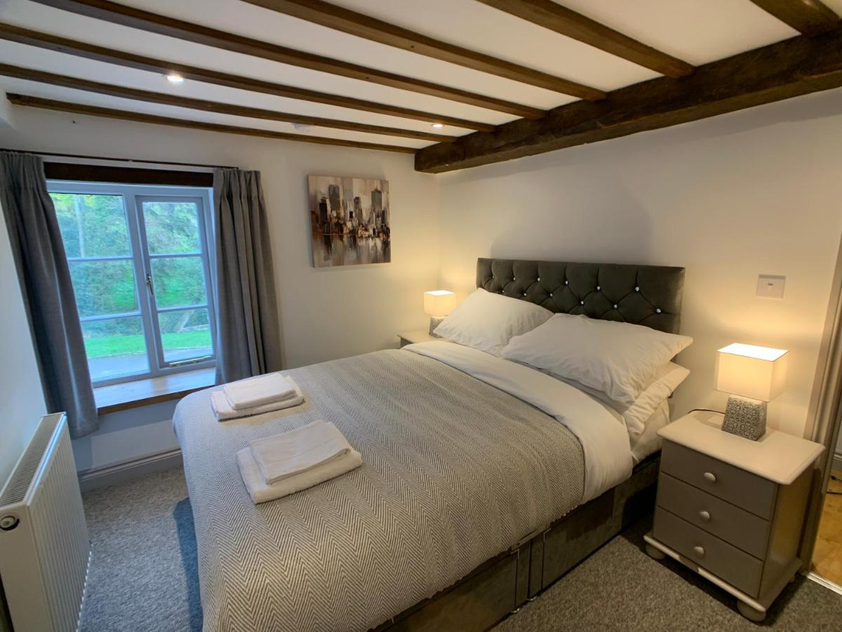Swan House Tea Room And Bed & Breakfast Lydney Exterior foto