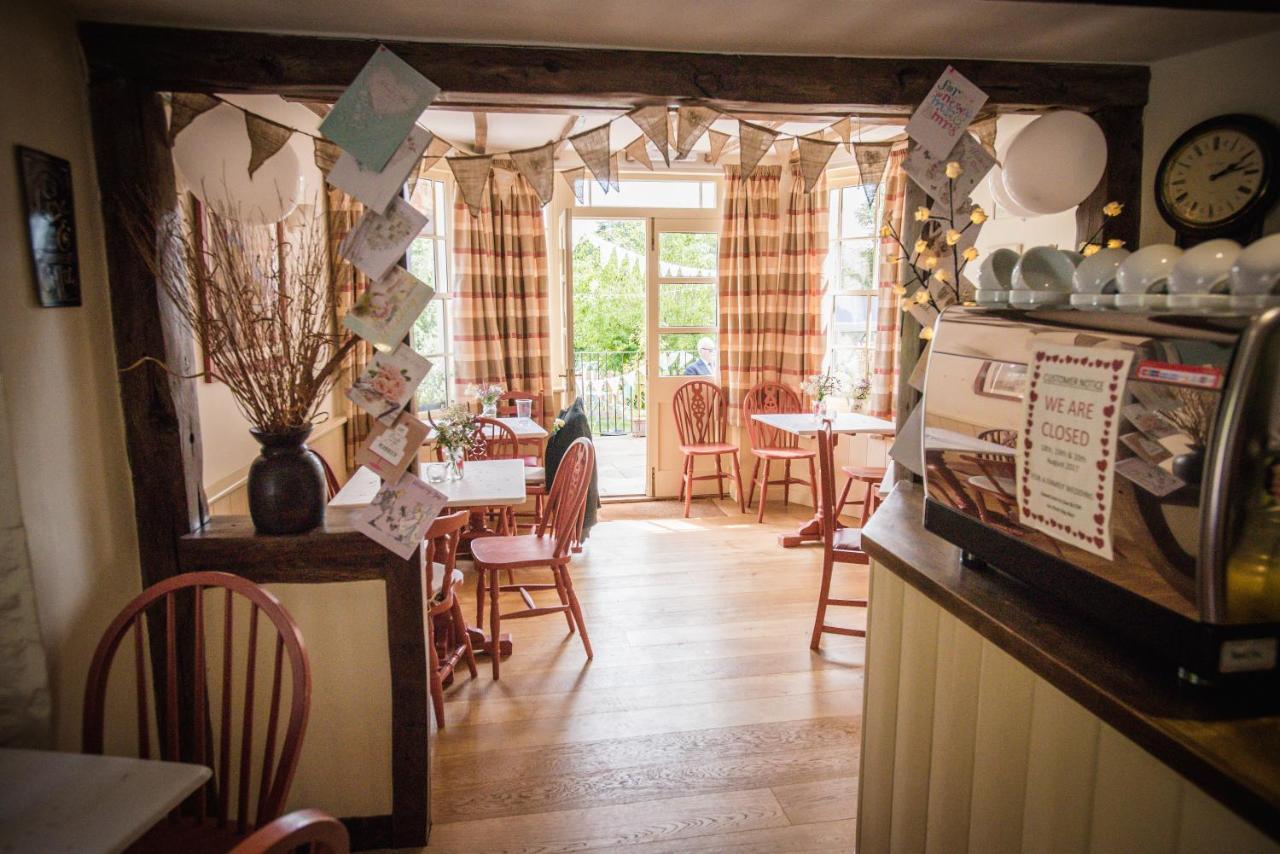 Swan House Tea Room And Bed & Breakfast Lydney Exterior foto